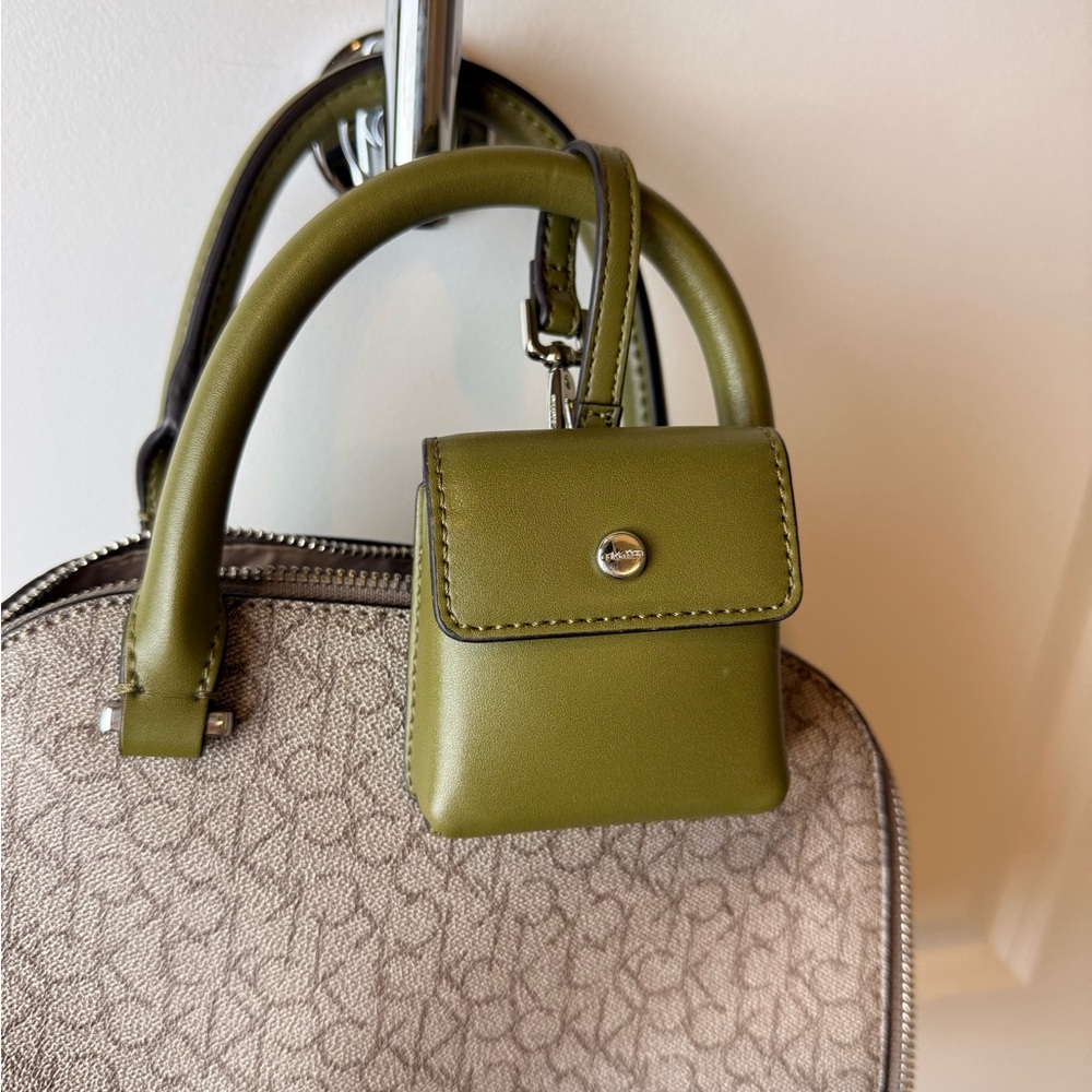 RARE Calvin Klein Logo Satchel with Removable Pouch, Green - Picture 11 of 13